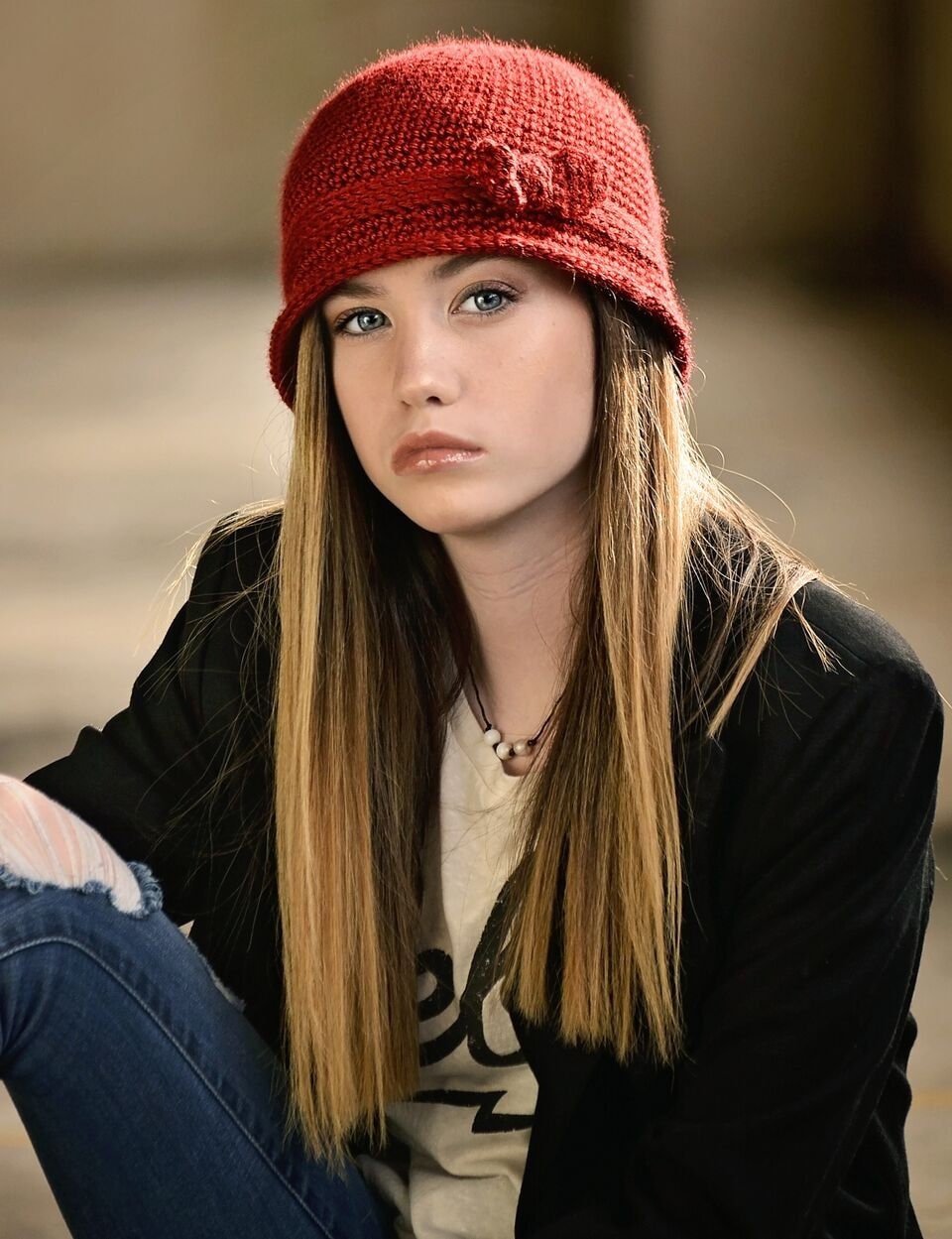 Autumn Red Hat/Beanie Hat/Cloche/Hat/Beanie/Autumn Red Cloche (fits Teen/Small Adult and Medium Adult)
