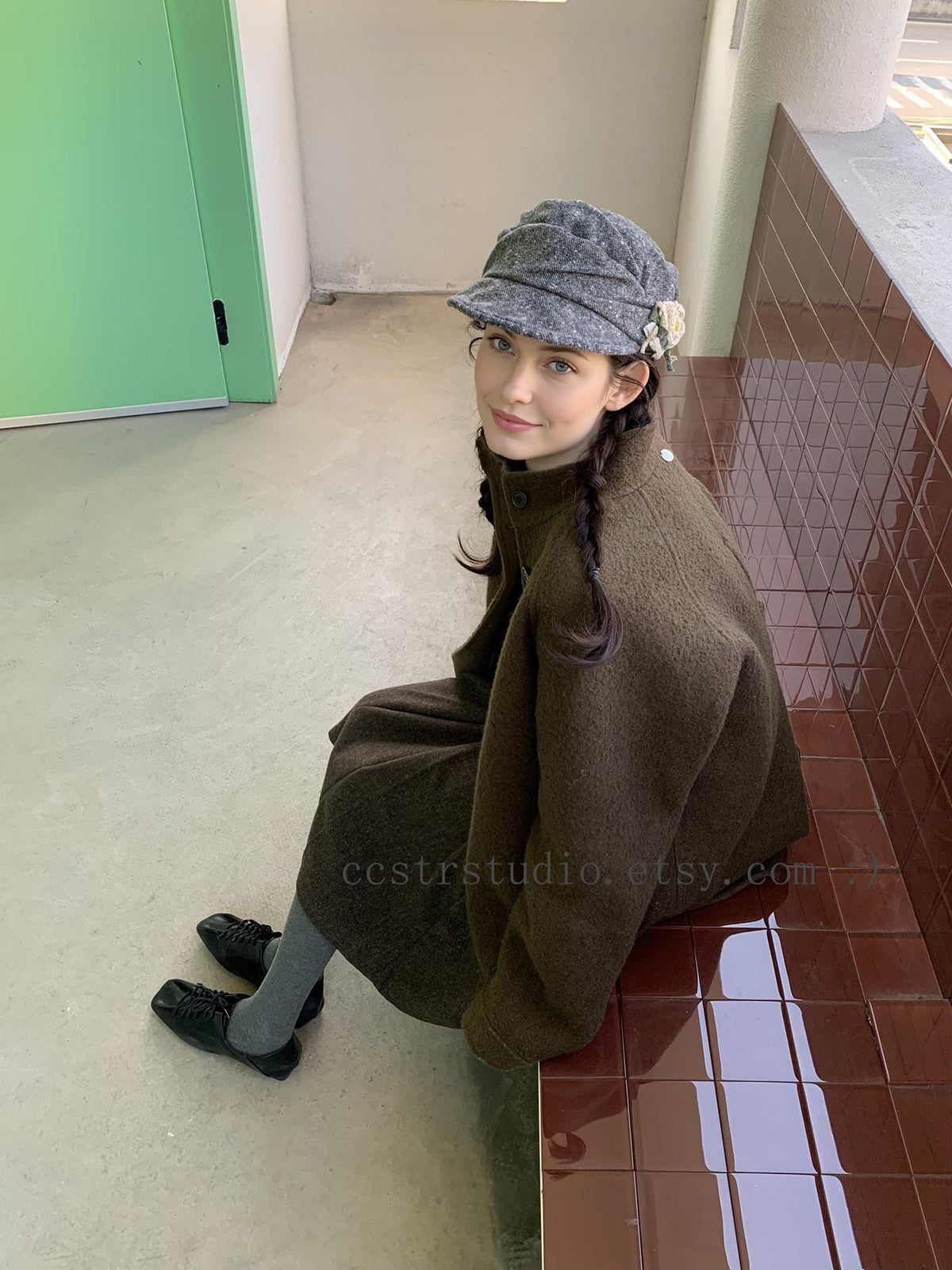 Gray Wool Newsboy Cap, Floral Appliqué, Adjustable Winter Hat